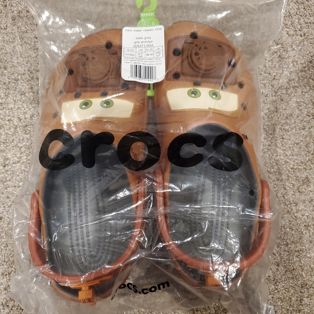 Mater crocs